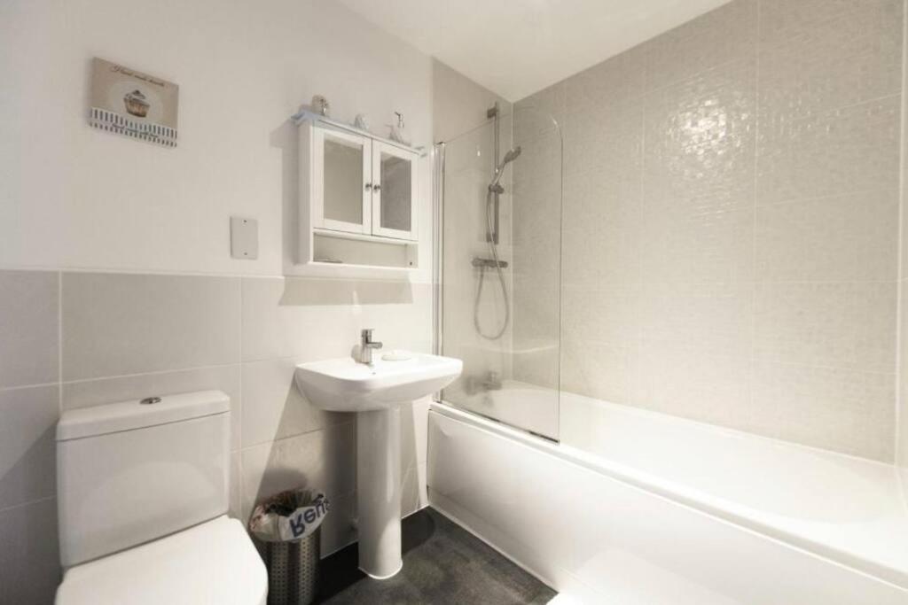 City Centre 2 Bed Apartment Chester Buitenkant foto